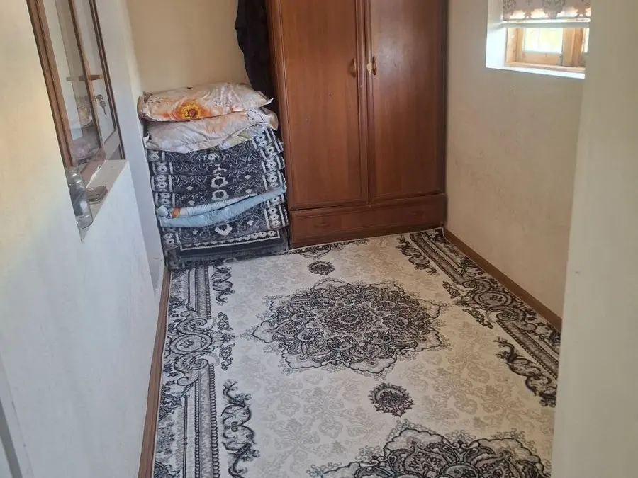 O‘zMU yaqinida qizlar uchun 2 ta bo‘sh joy rasmi